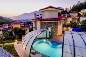 5 Star Villa with 4 Bedrooms, Dalaman Villa 1051